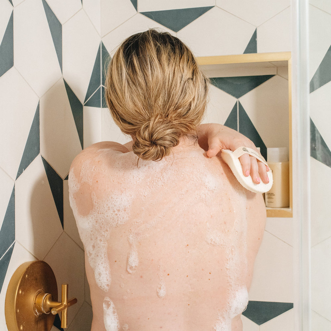 6 modi per prevenire l'acne corporea | Dermalogica Italia